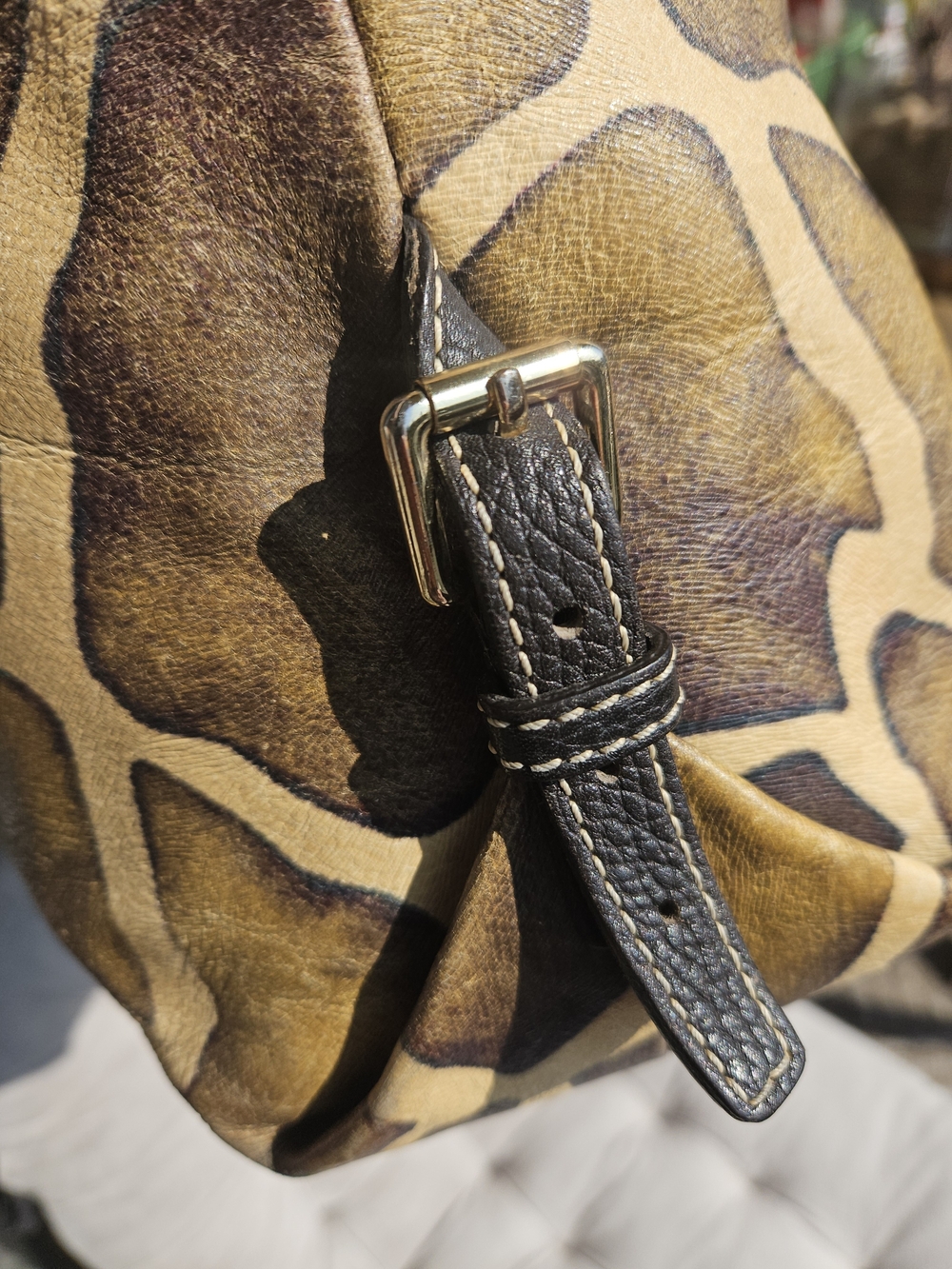 Dooney & Bourke Giraffe-Print Shoulder Bag in Brown and Gold Tones - Picture 4 of 8